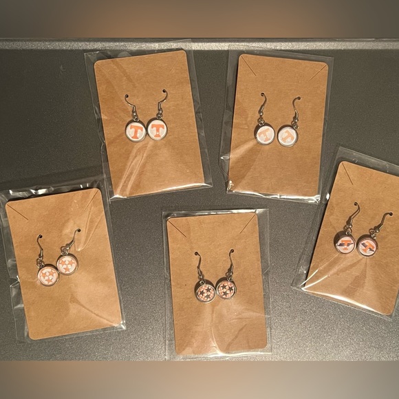 Handmade magnets, keychains, earrings, and pendant necklaces-customizable. - Picture 9 of 11